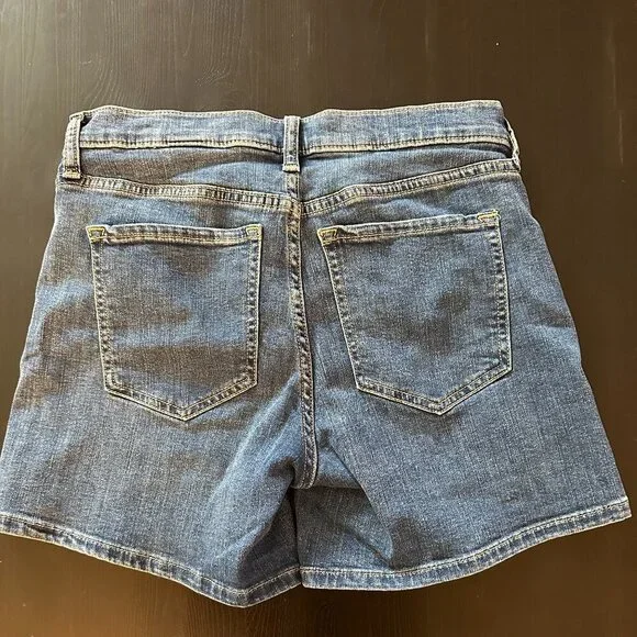Banana Republic Premium Denim Shorts Size 28P | Mid-Rise - Picture 3 of 4